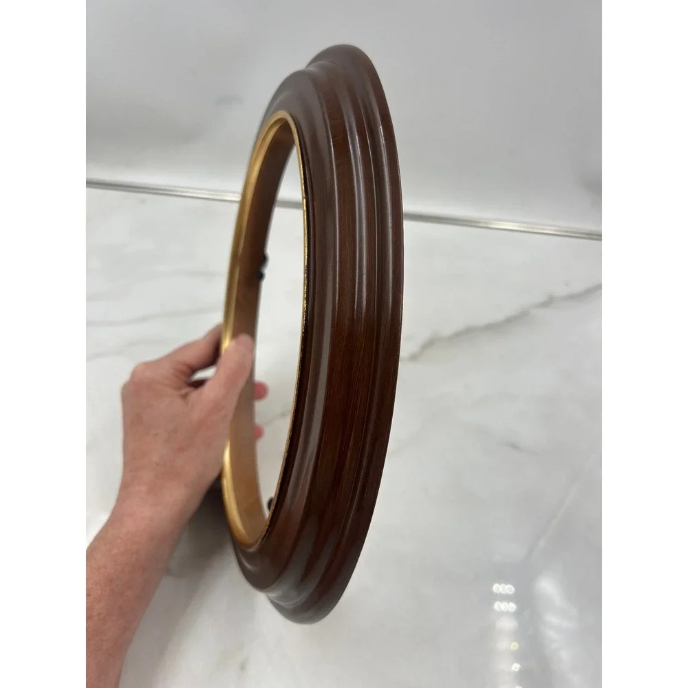 Van Hygan & Smythe CS95 Oval Wood Wall Frame Brown Gold Trim 8.5x10.5